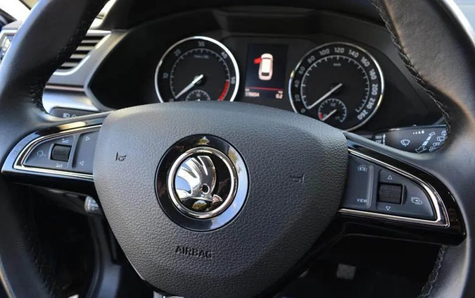 Skoda Superb cena 84900 przebieg: 178000, rok produkcji 2019 z Kutno małe 781